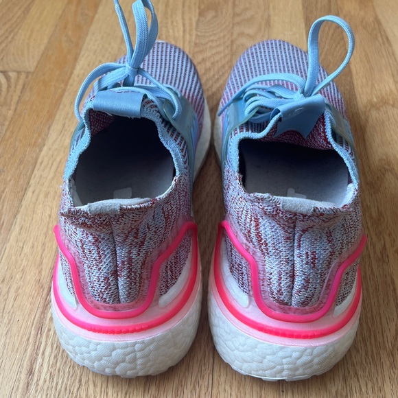 adidas Ultraboost 19 Size 7 Glow Blue/Shock Pink/Active Maroon Running Shoes - Picture 5 of 7